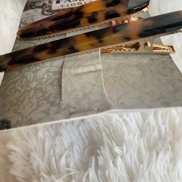 Brown and black tortoise print hair clips new - Picture 4 of 7